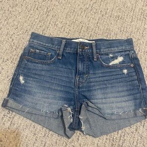 Abercrombie and Fitch denim short shorts size 00